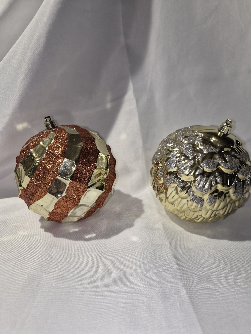 Holiday Ornament Set – Gold and Copper Glitter Ball Ornaments